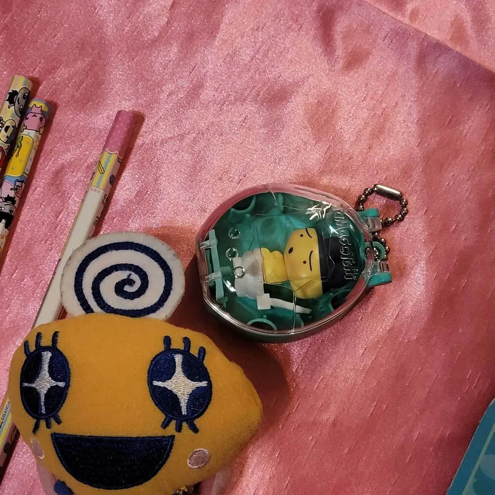 Tamagotchi Lot Lanyard TamaLeash Gear Memetchi Orange Pouch Carrier Bandai 2006